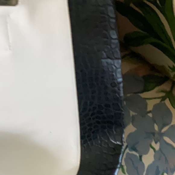 Vegan leather Carlos large shoulder bag black and white with removable tassel! - Picture 5 of 5